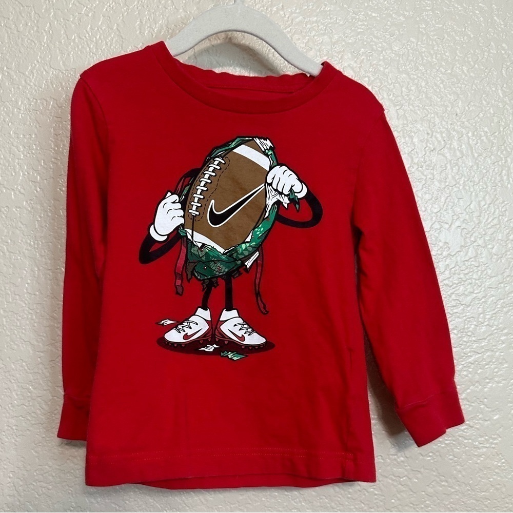 Nike long sleeve T-shirt size boys 3T football red casual wear comfy EUC sporty
